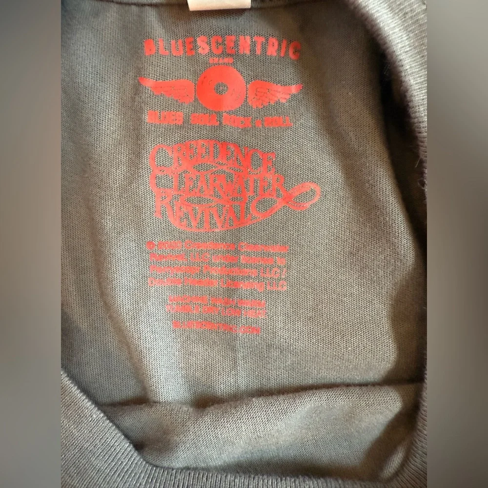 Creedence Clearwater Revival SMALL Short Sleeve Gray Band Graphic Tee CCR - Picture 9 of 9